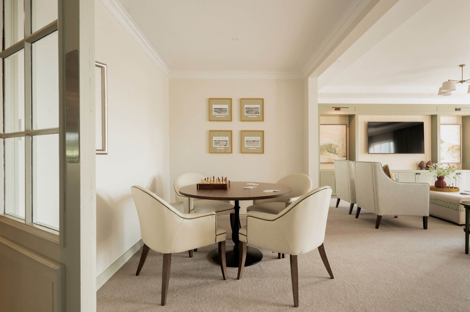 Elland Court – Lounges & Café Bar 4