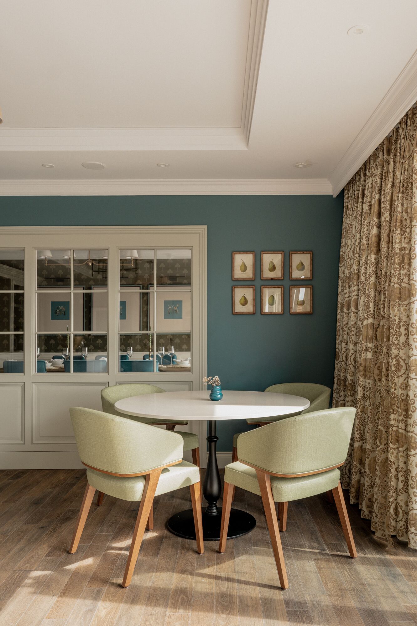 Elland Court – Restaurant & Dining 6